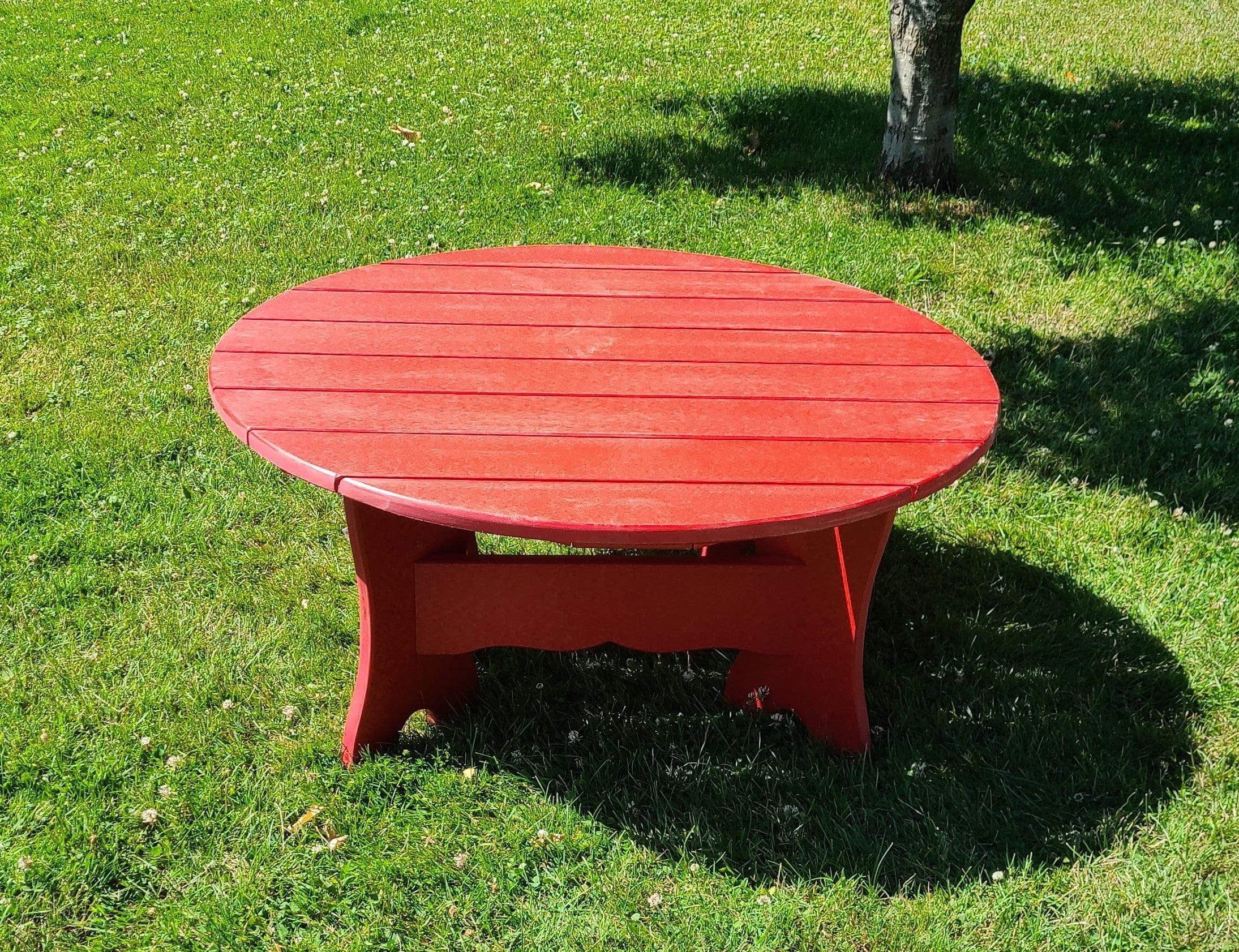 Poly-Luxe 42" Round Coffee Table