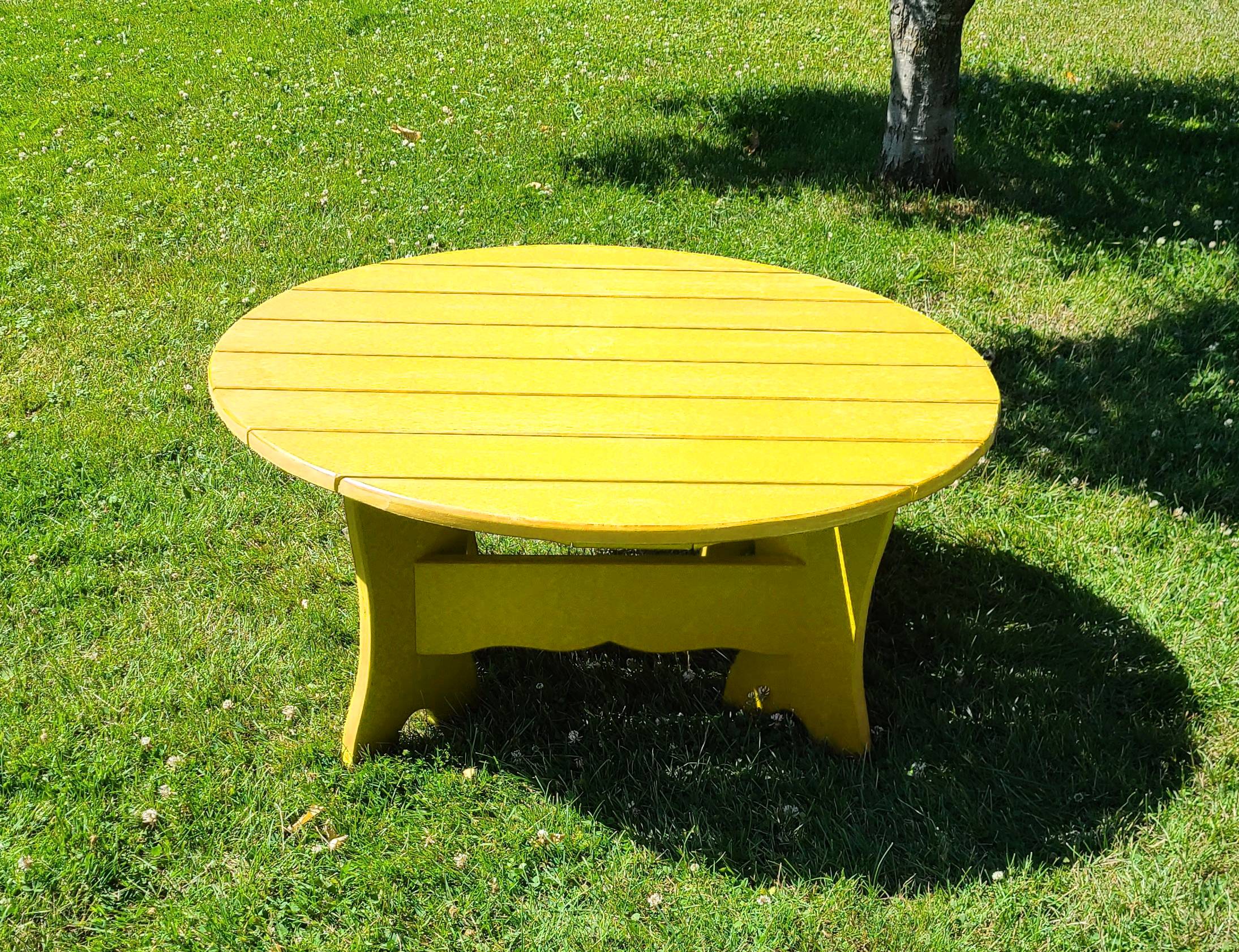 Poly-Luxe 42" Round Coffee Table