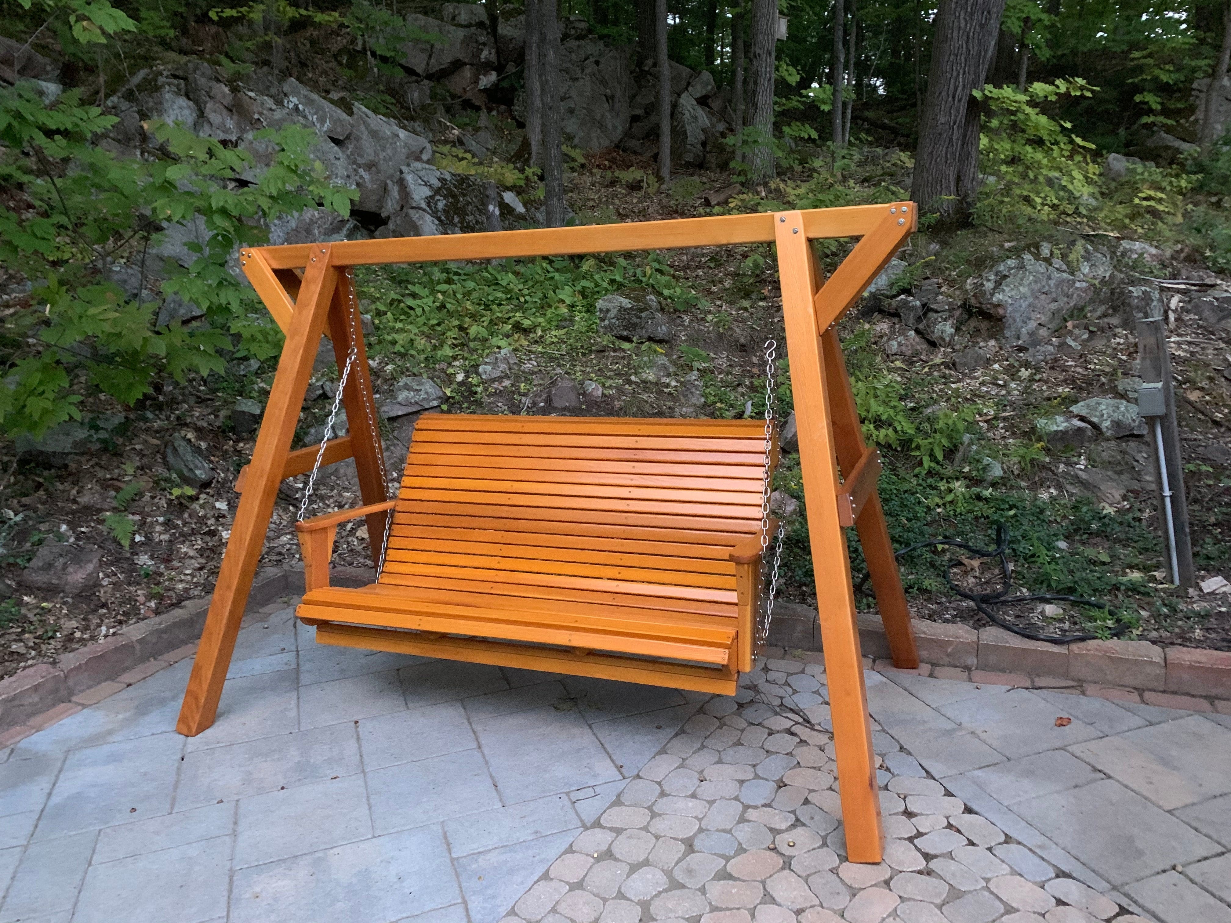 Poly-Luxe Recycled Plastic Family Porch Swing with Frame